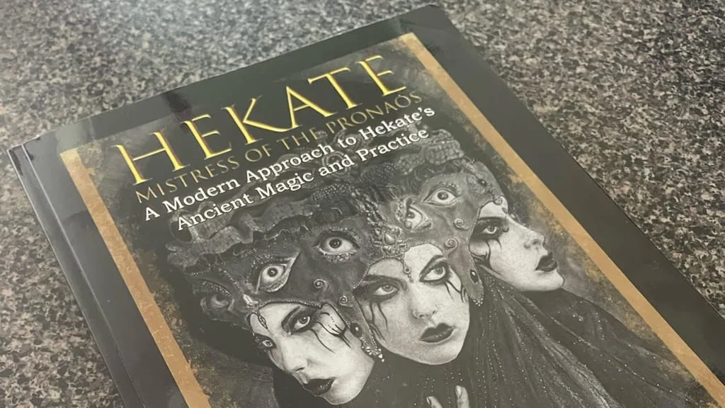 Hekate: Mistress of the Pronaos